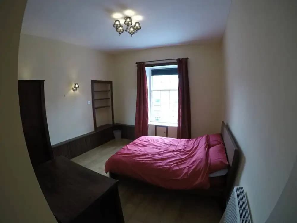 Cosy 2 Bedroom Apartment In City Centre - photo 3