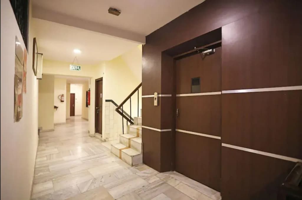 Capital O 10750 Hotel Vivek - photo 1