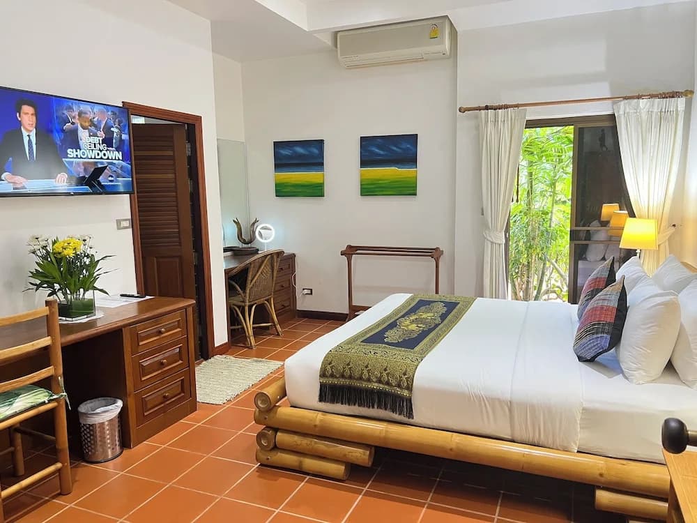 Luxury Four Bed Villa Jasmine, Infinity Pool, Full Staff , Chef and Breakfasts - photo 2