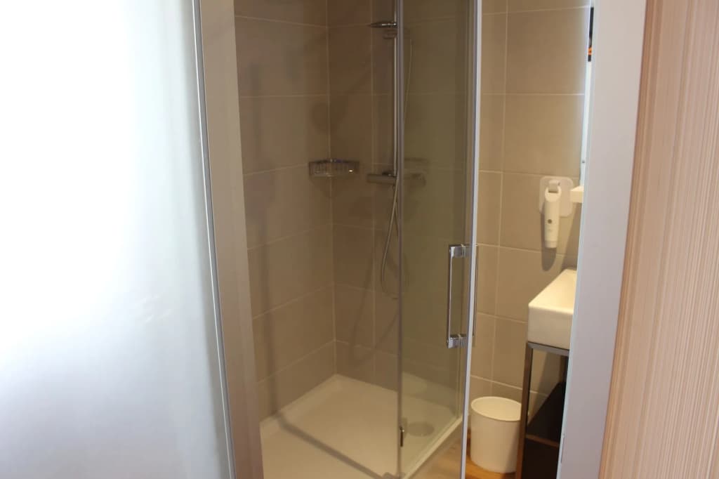 easyHotel Lisbon - photo 8