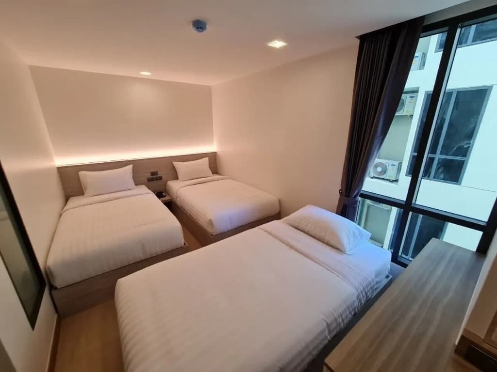 Thana Wisut Hotel - photo 17