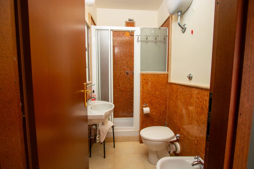 Hotel Anna's - photo 8