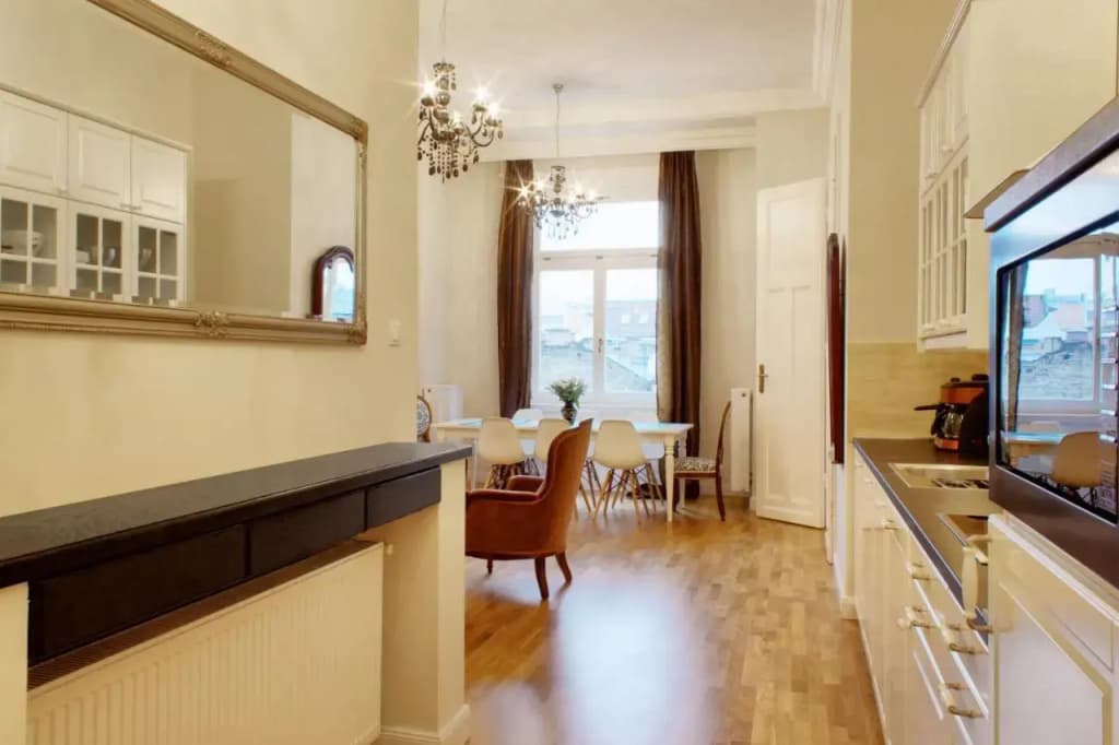 4BR , 3BHR with AC at the OPERA - photo 4