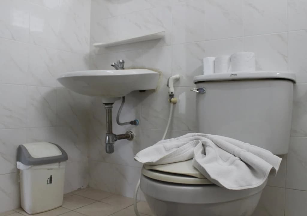 Artha Guesthouse - photo 7