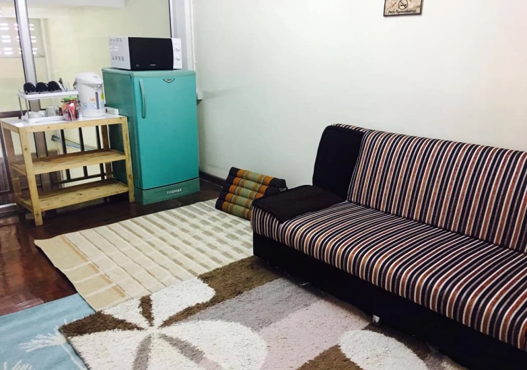 DD&B Hostel - photo 2