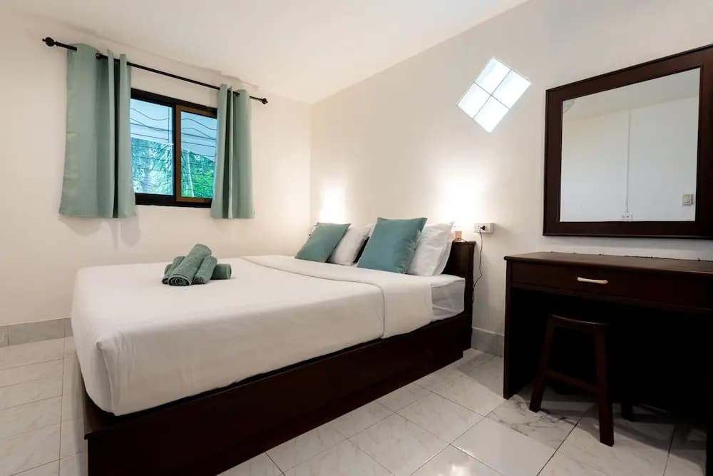 Lanta School Beach Resort - photo 2