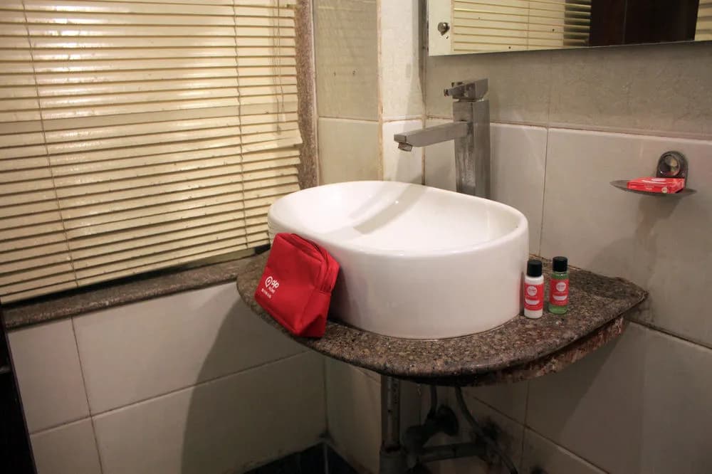 OYO Premium Paharganj - photo 9
