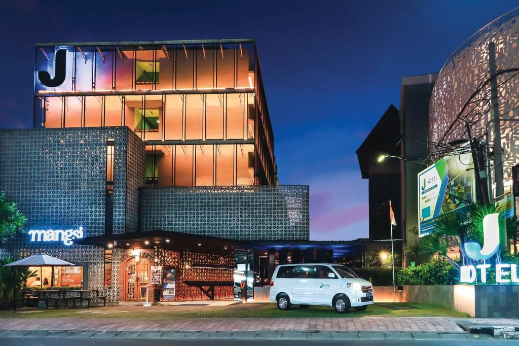 J Hotel Kuta - photo 11