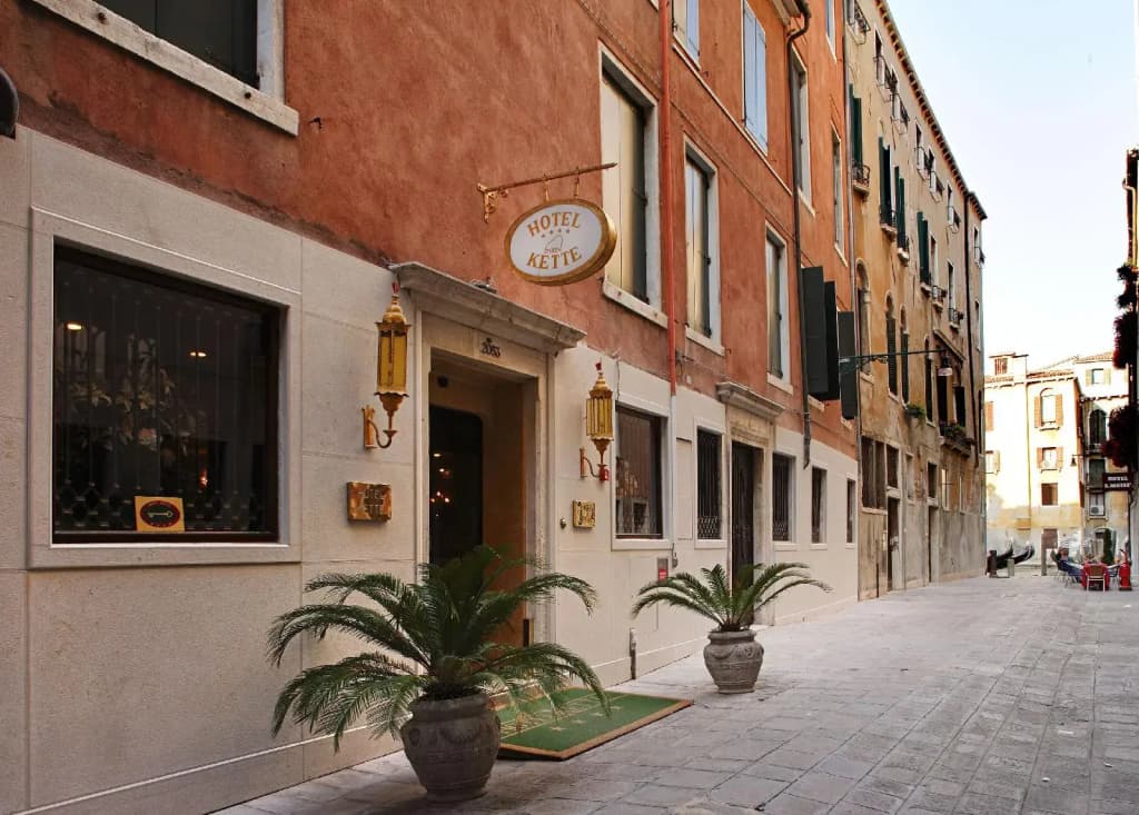 Kette Hotel - photo 13