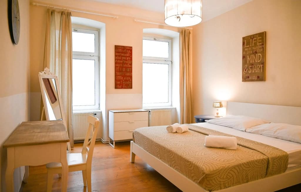 Bright Apartment Schönbrunn Palace - photo 3