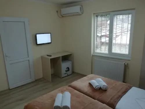 Yellow House - photo 6