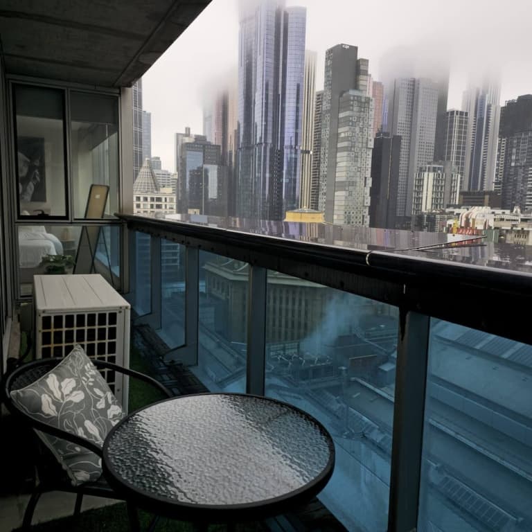 Deluxe 2BR apt Excellent Location Cityviews & Pool - photo 7