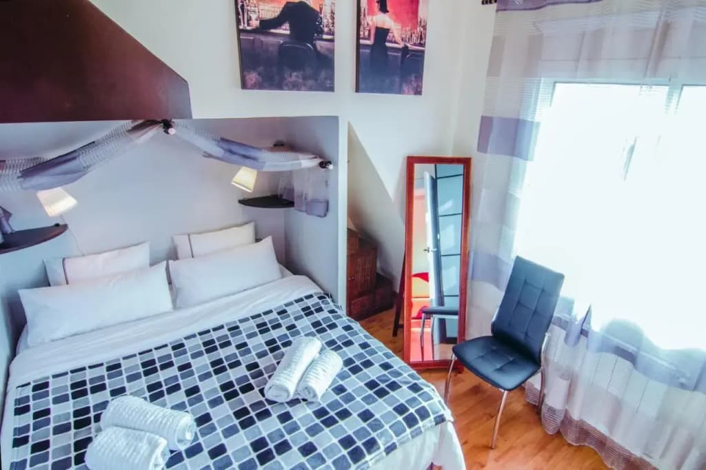 Unique Cozy Scenic Penthouse - photo 10