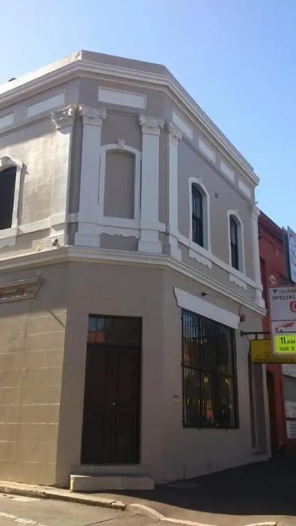 Sinclairs City Hostel - photo 1