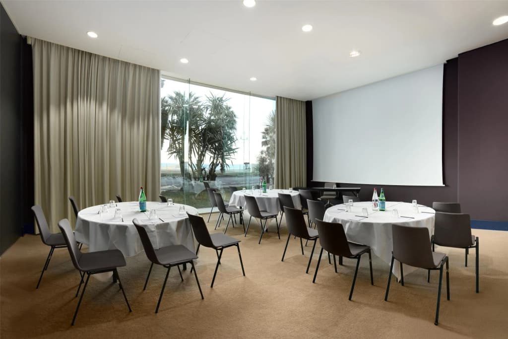 Radisson Blu Hotel, Nice - photo 28