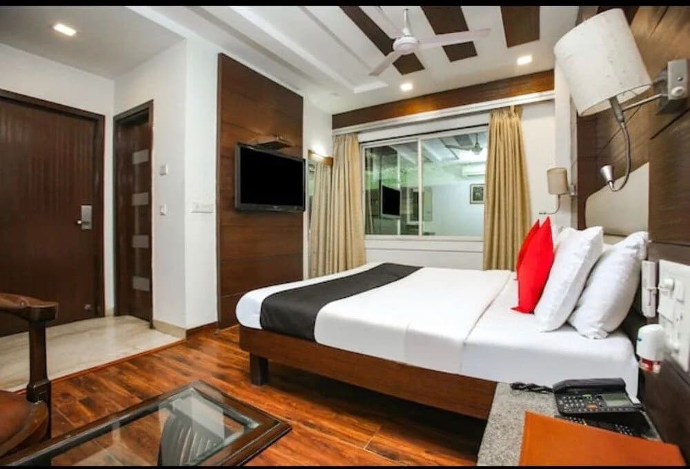West Yard Hotels - photo 23