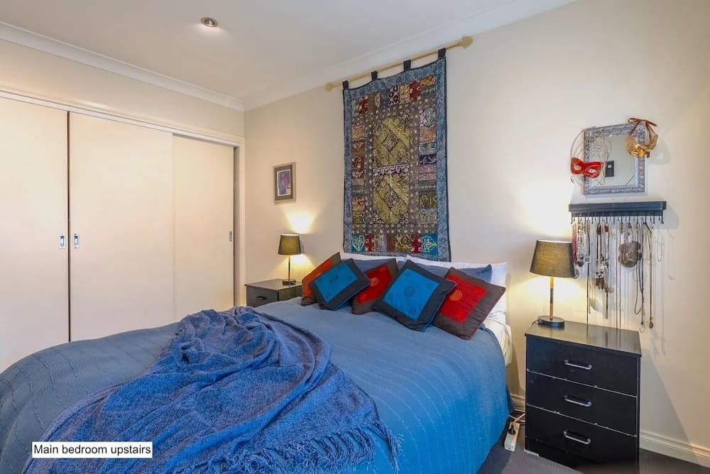 StayCentral - Tranquil Townhouse - photo 4
