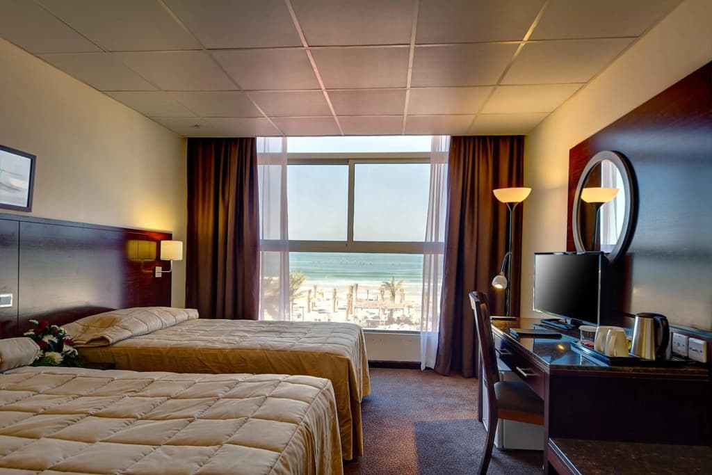 Ajman Beach Hotel - photo 5