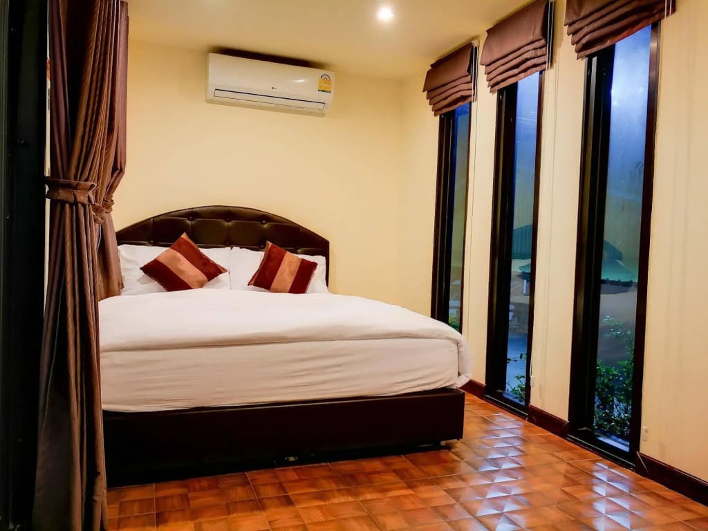 Hua Hin In Boxes - photo 2