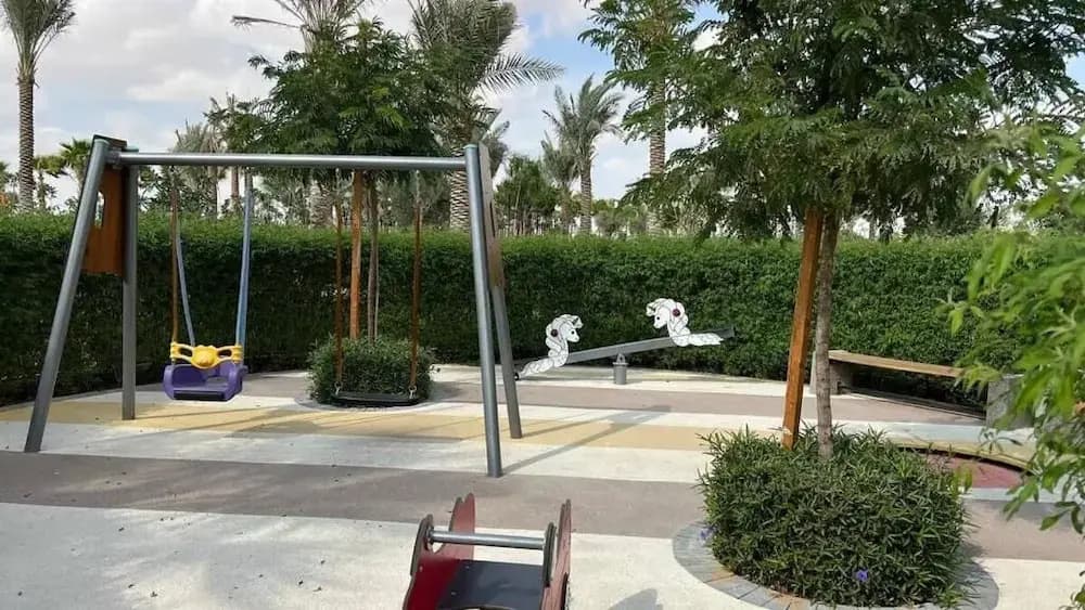 Modern 3BR townhouse in Damac Hills 2 - photo 17
