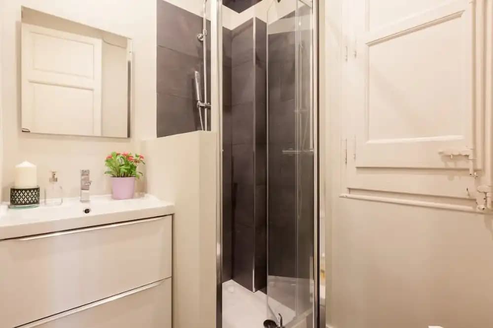 Centric Apartment Gaudi - photo 9