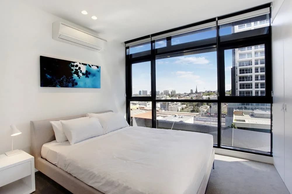 Corporate Keys - Lilli Apartments - photo 4