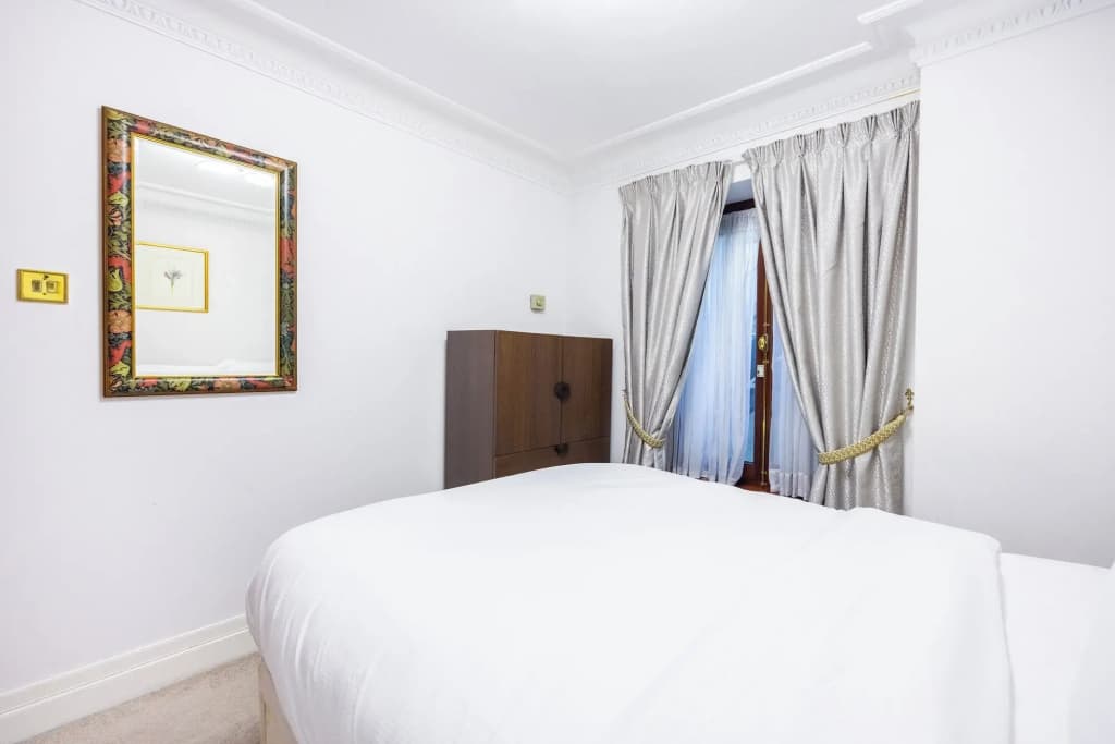 Carlton Court - Mayfair - photo 3