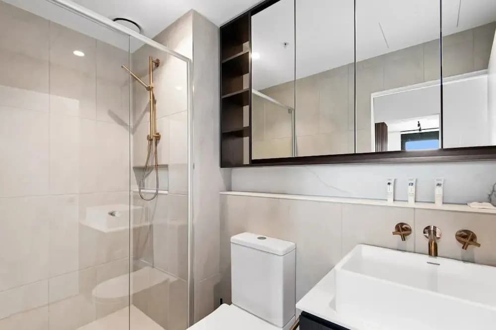 Executive 2-bed Apartment With Views, Gym and Spa - photo 8