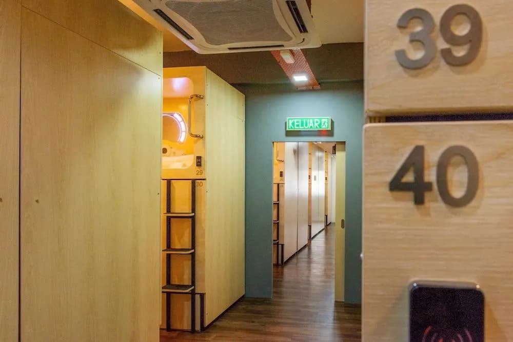 Luma Casa Capsule Hotel @ Setia Alam - photo 11