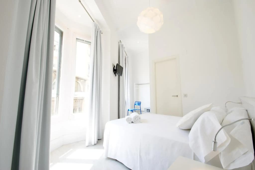 Hostal Express by gaiarooms - photo 2