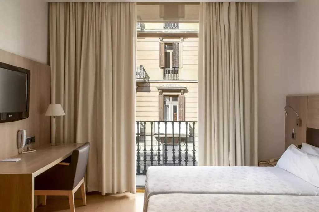 Hotel Lleo - photo 9