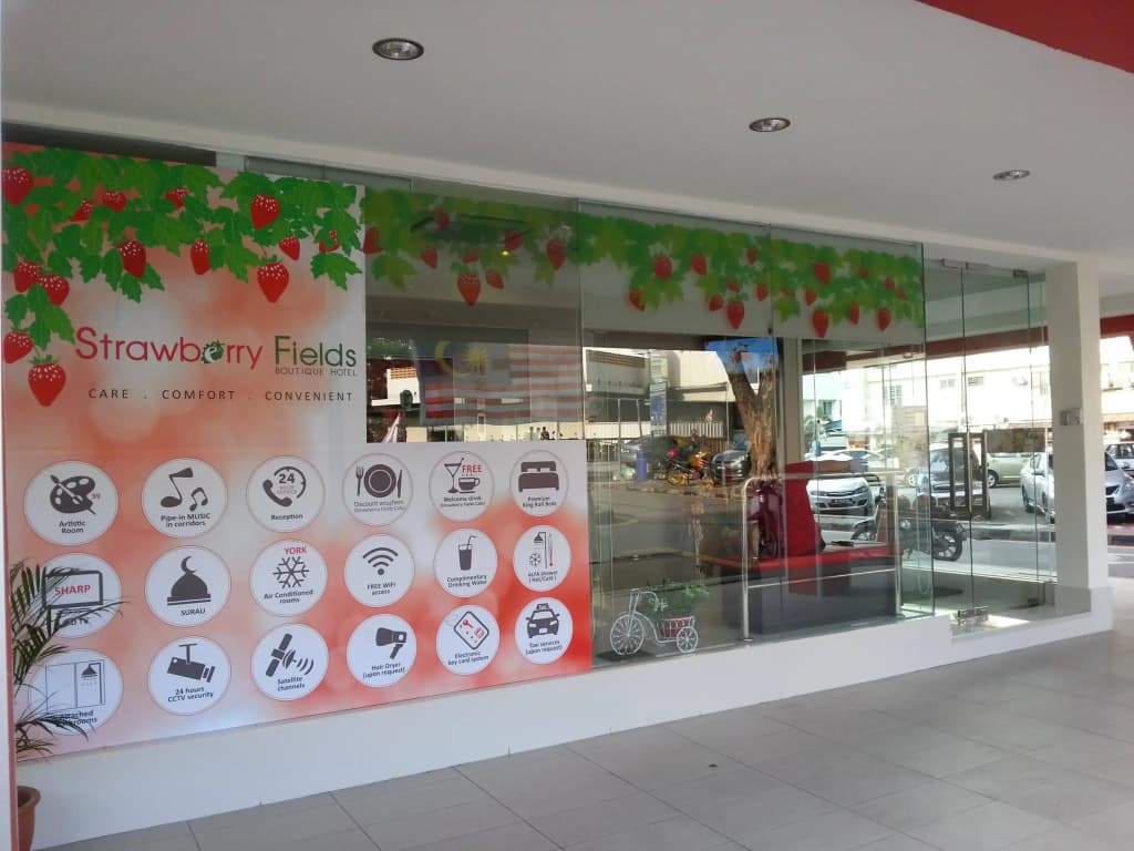 Hotel Strawberry Fields - photo 12