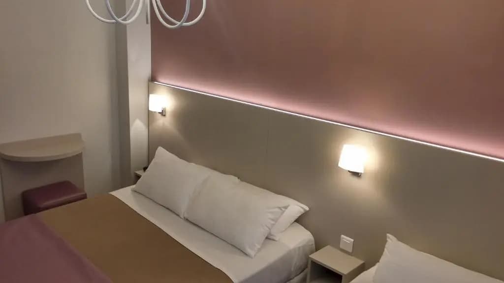 Modern Hotel - photo 4