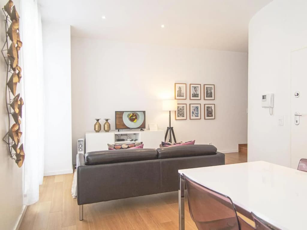 Baixa chiado 2 bedroom duplex apt with elevator - photo 1