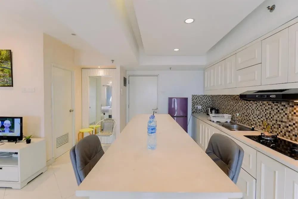 Homey And Big Studio Apartment At The Wave Kuningan - photo 12