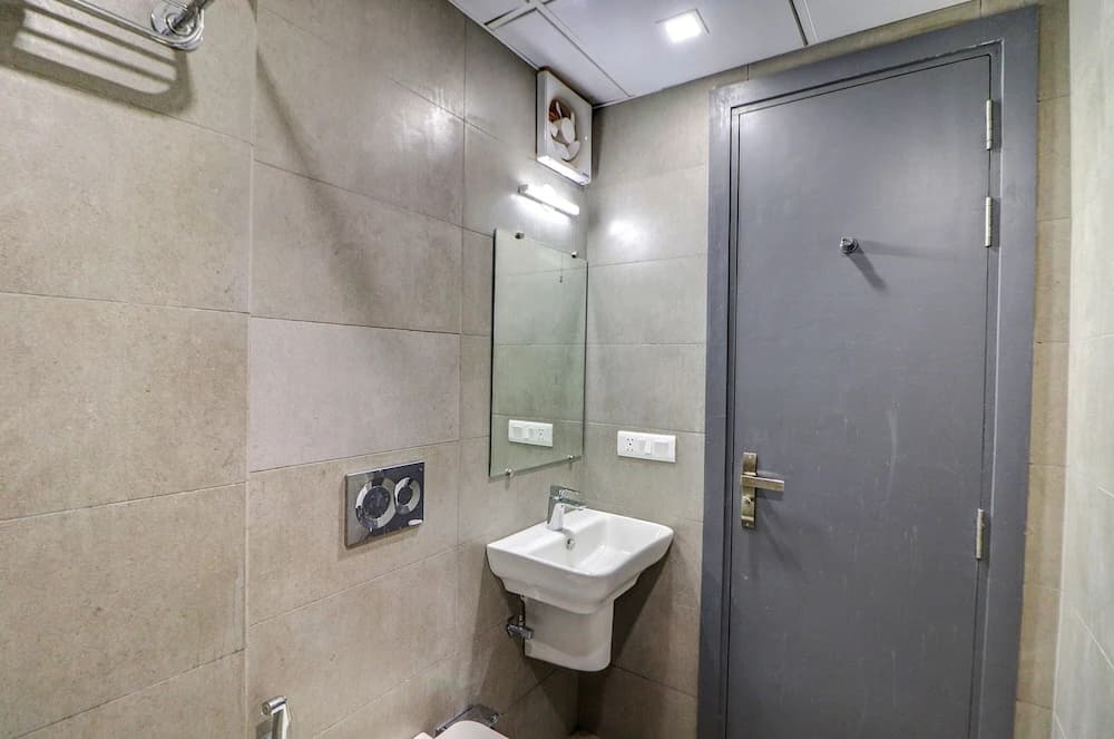 F9 Kirti Nagar by Fabhotel - photo 8