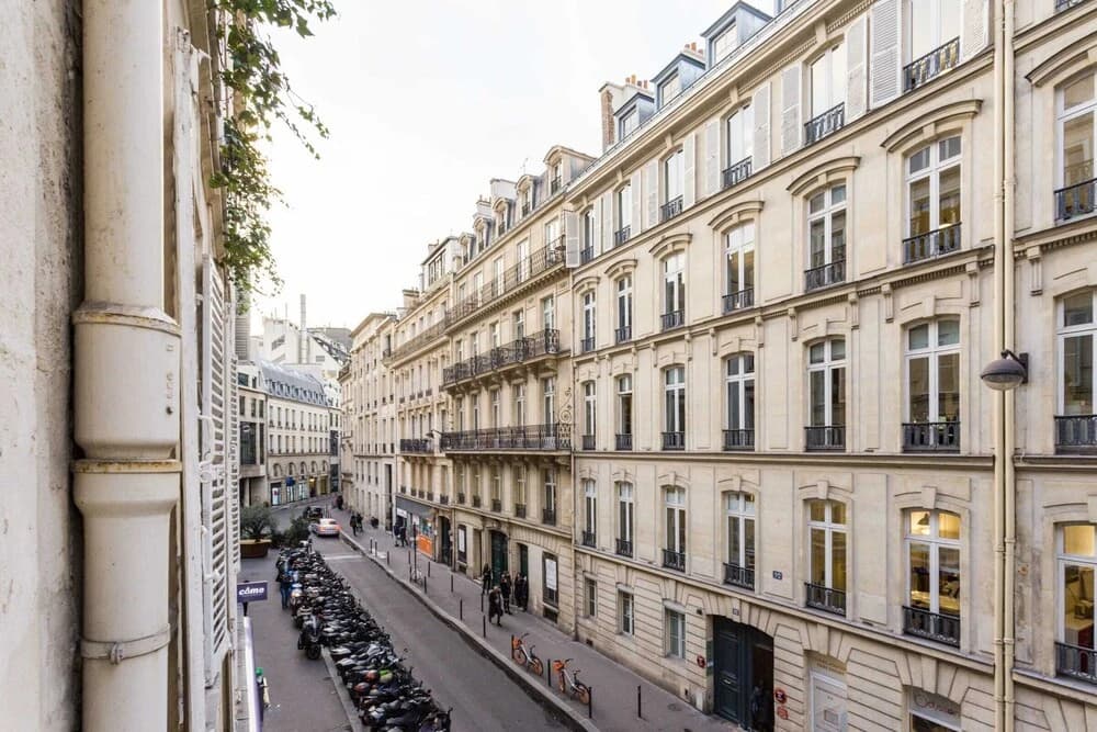Artsy Flat for 2 Near Opera - main photo