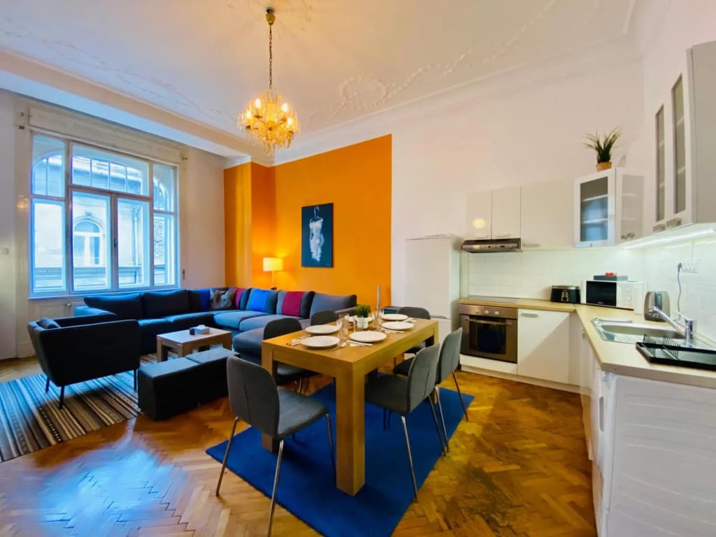 Deco House - Huge central two bedroom - photo 15
