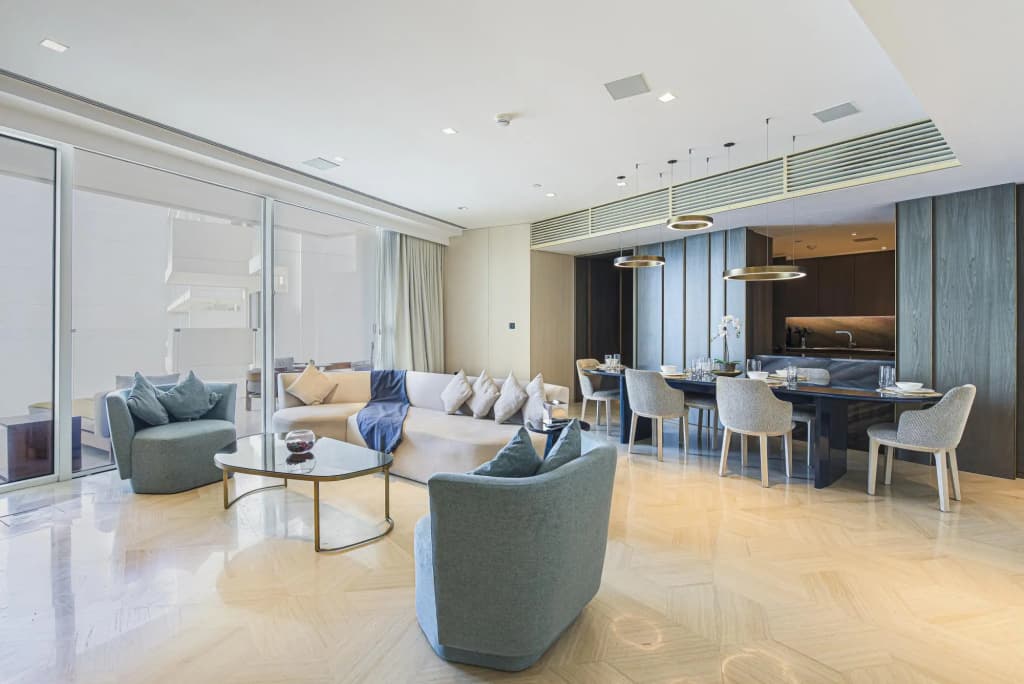 DXB - Five - 41102 - PJ - photo 1