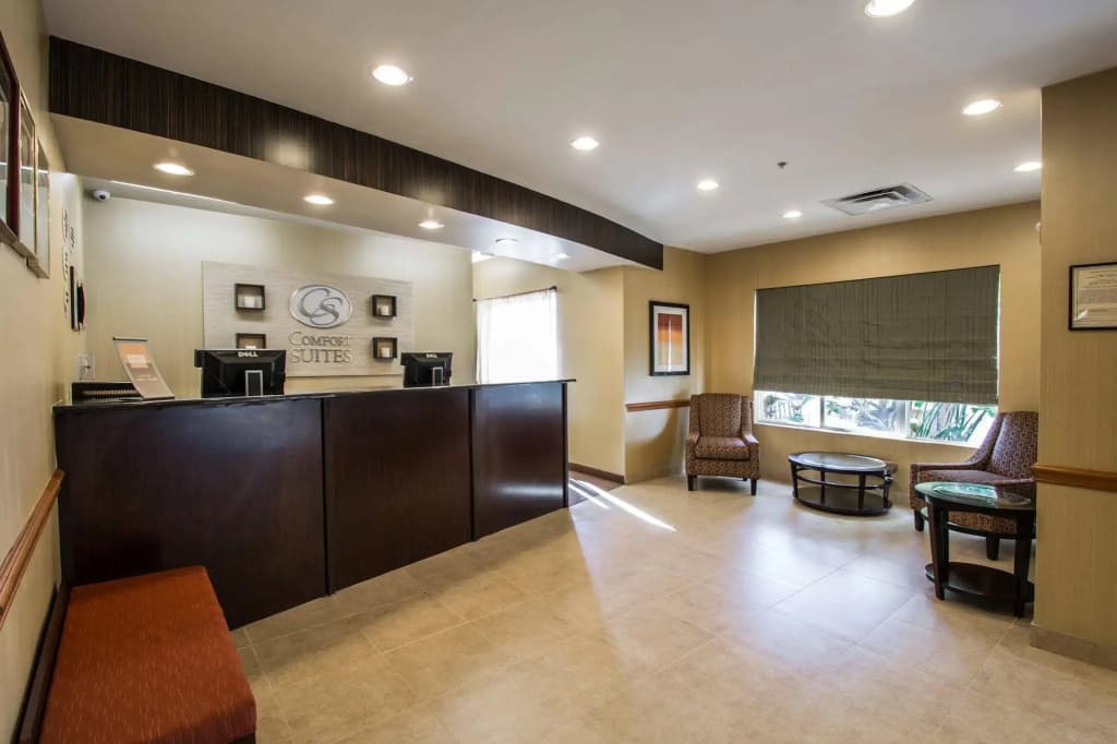 Comfort Suites Near Universal Orlando Resort - photo 16