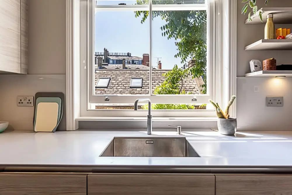Well-designed Chelsea Flat - photo 6
