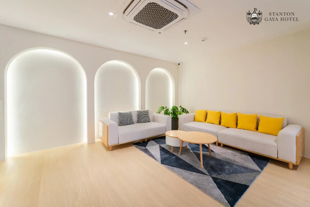 Stanton Gaya Hotel - photo 4