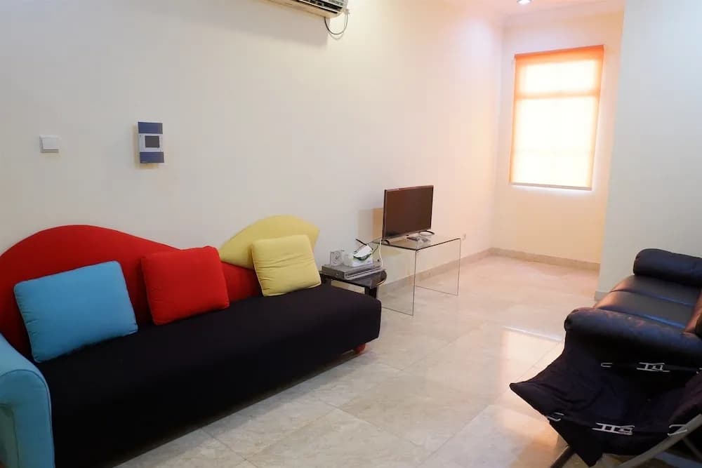 Homey The Bellezza Apartment - photo 5