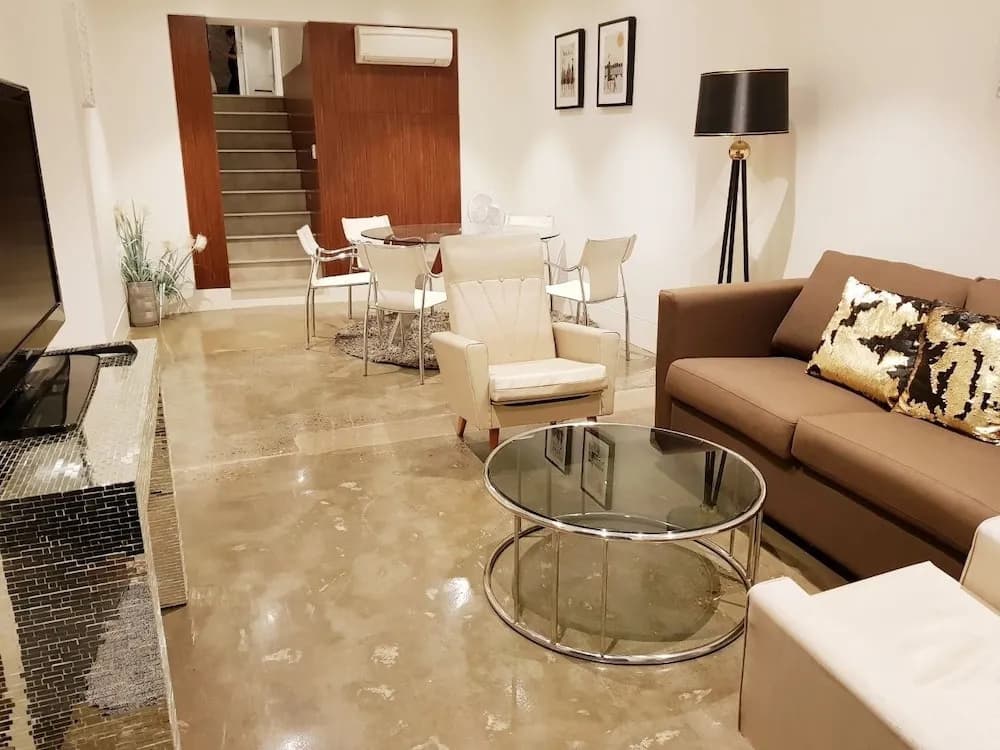 Darling Harbour Modern 2 Bedroom Terrace - main photo