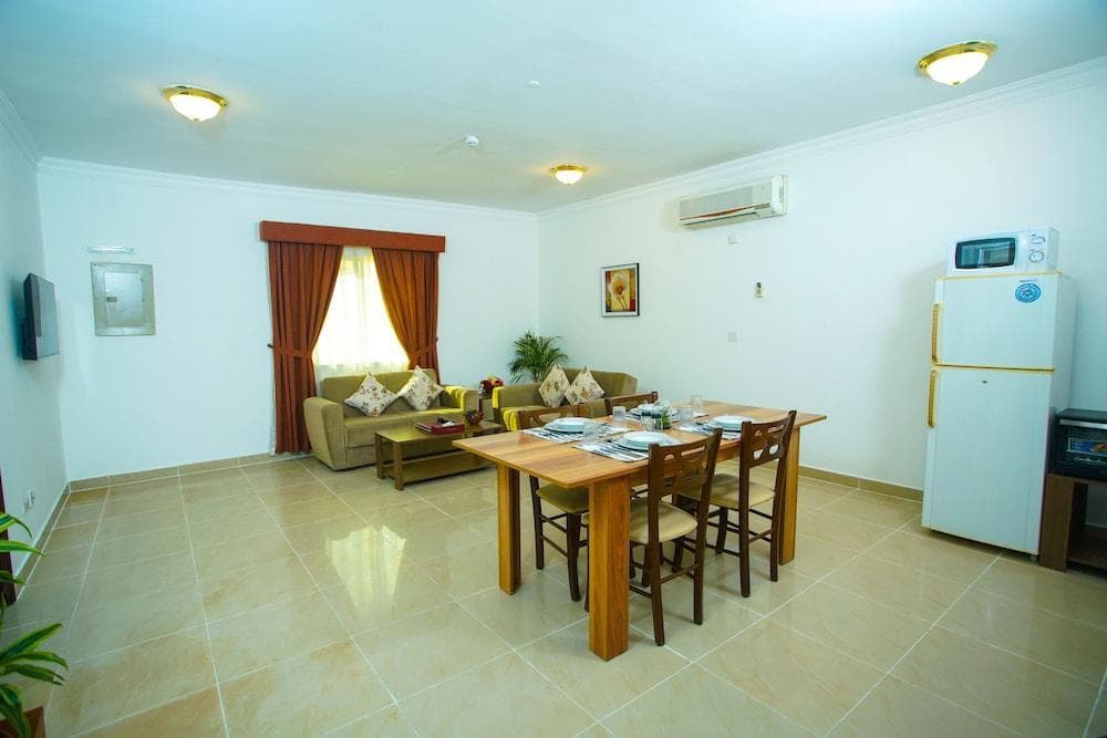 La Villa Inn - photo 12