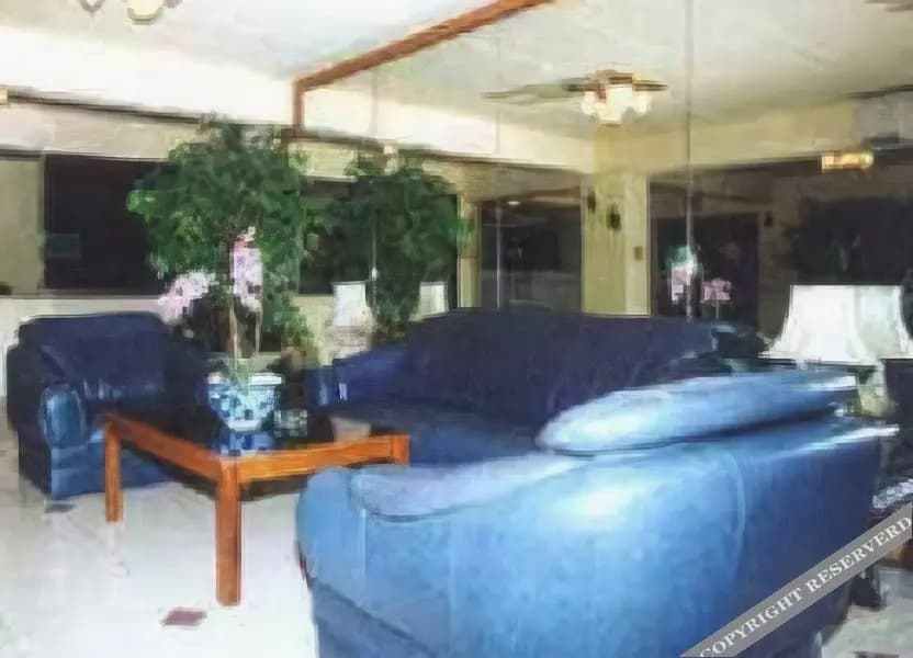 Sathorn Inn - photo 7
