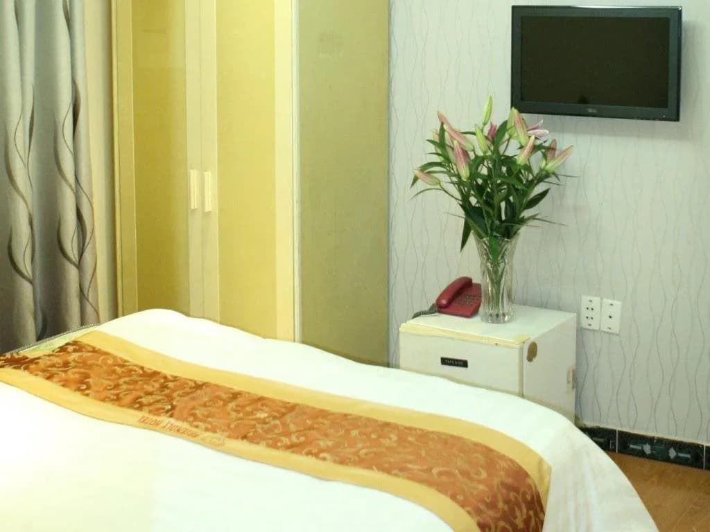 Friendly Hotel 68 Ma May - photo 2
