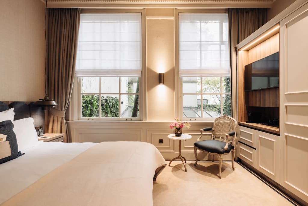 Hotel 717 - photo 49
