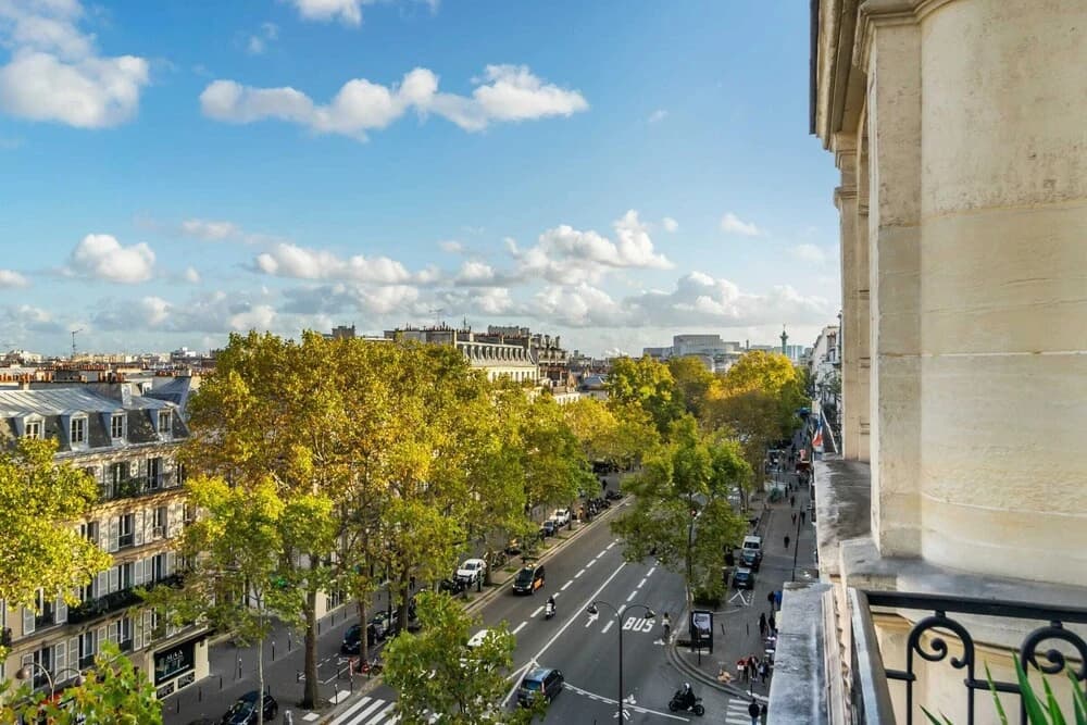 Stylish Vintage 3BR Apartment in Le Marais by GuestReady - photo 10