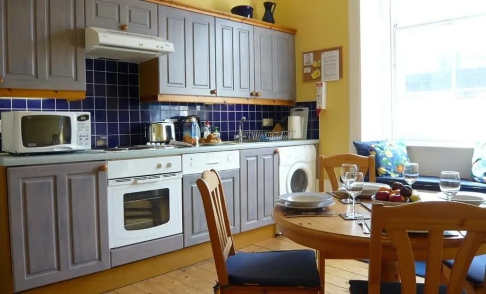 Silver Lining - Mile Apartments - photo 29